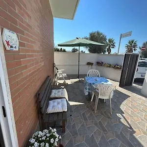 Apartment Pisola Airport - Seafront, Fiumicino